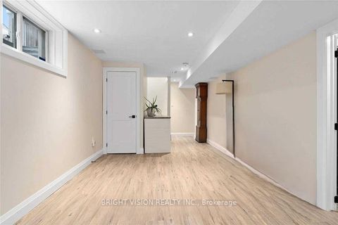 Photo 13 at 75 Larkin Drive, 400 North, Barrie