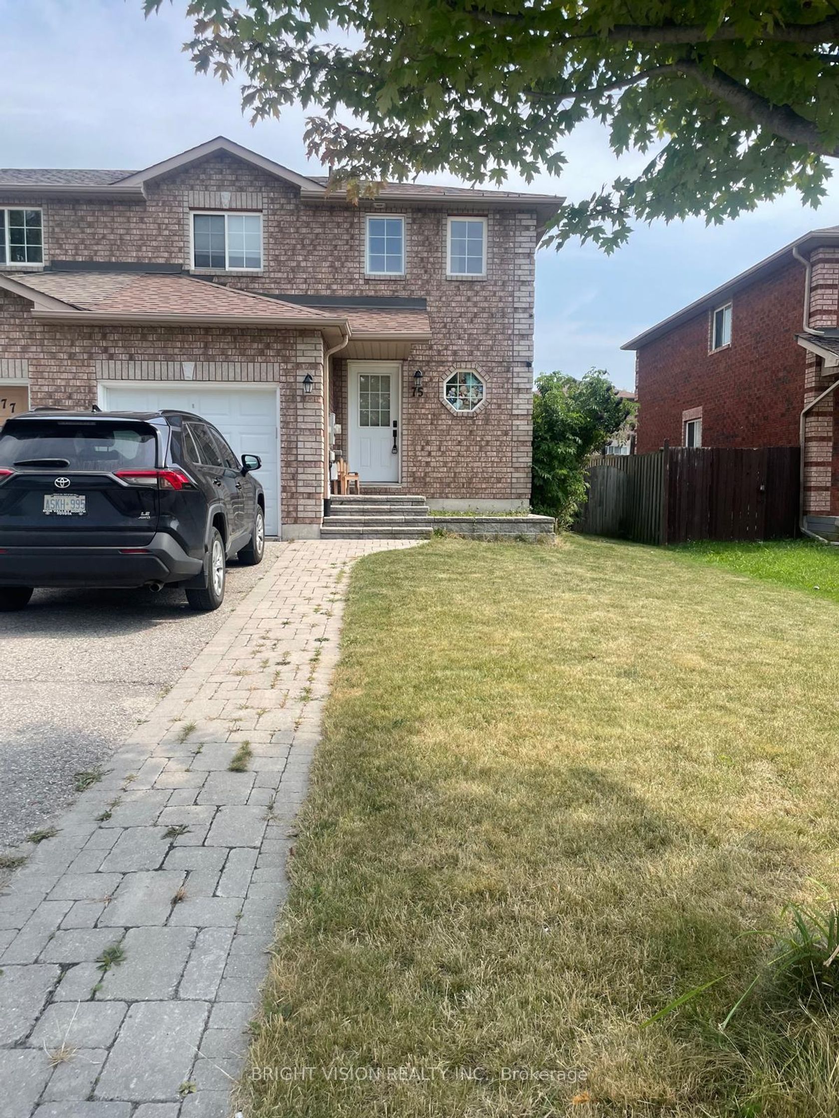 75 Larkin Drive, 400 North, Barrie photo number 2 75 Larkin Drive, 400 North, Barrie photo number 2