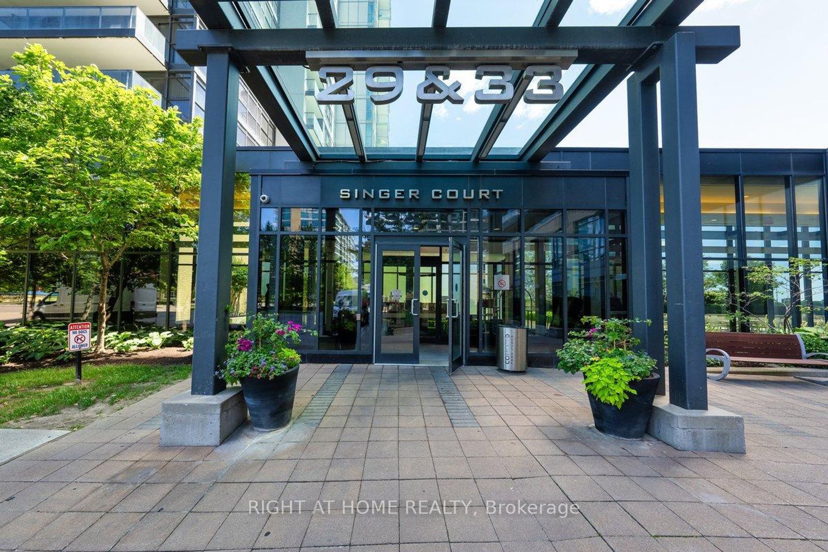315 - 29 Singer Court, Bayview Village, Toronto 