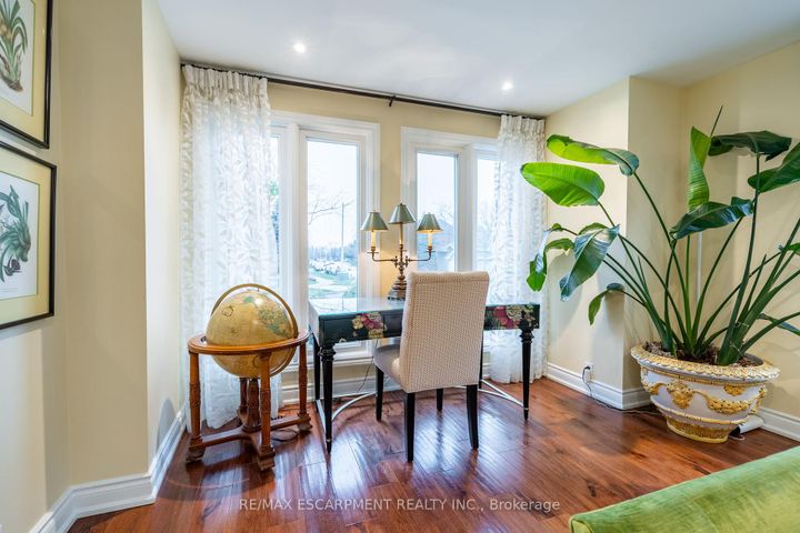 Photo 8 at 91 Edgewater Drive, Stoney Creek, Hamilton