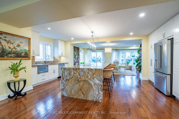 Photo 11 at 91 Edgewater Drive, Stoney Creek, Hamilton