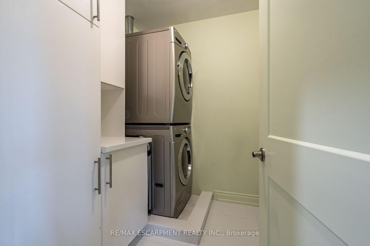 Photo 18 at 91 Edgewater Drive, Stoney Creek, Hamilton