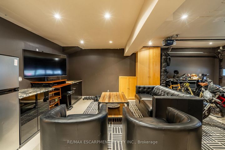 Photo 41 at 91 Edgewater Drive, Stoney Creek, Hamilton