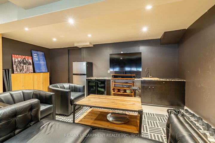 Photo 42 at 91 Edgewater Drive, Stoney Creek, Hamilton