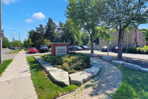 Photo 4 at 5 Thorny Vineway, Bayview Village, Toronto