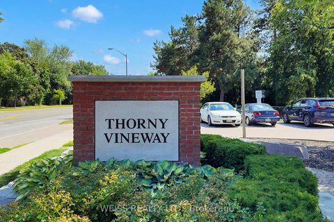 Photo 5 at 5 Thorny Vineway, Bayview Village, Toronto