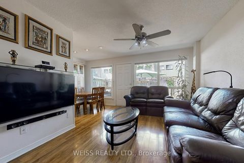 Photo 8 at 5 Thorny Vineway, Bayview Village, Toronto