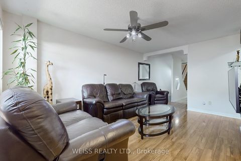 Photo 11 at 5 Thorny Vineway, Bayview Village, Toronto