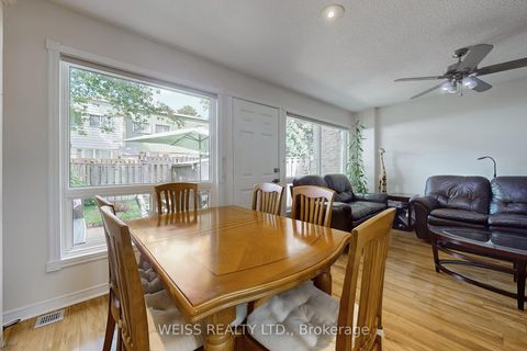 Photo 17 at 5 Thorny Vineway, Bayview Village, Toronto