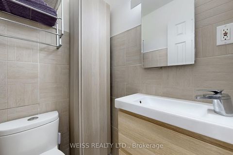 Photo 18 at 5 Thorny Vineway, Bayview Village, Toronto