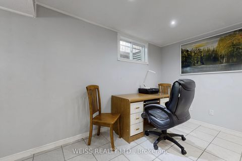 Photo 36 at 5 Thorny Vineway, Bayview Village, Toronto