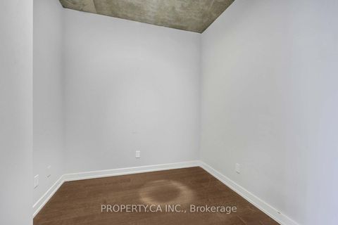 Photo 9 at 915 - 1030 King Street W, Niagara, Toronto