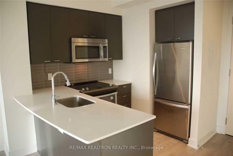 Photo 6 at 3003 - 30 Roehampton Avenue, Mount Pleasant East, Toronto