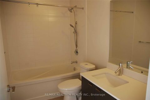 Photo 8 at 3003 - 30 Roehampton Avenue, Mount Pleasant East, Toronto