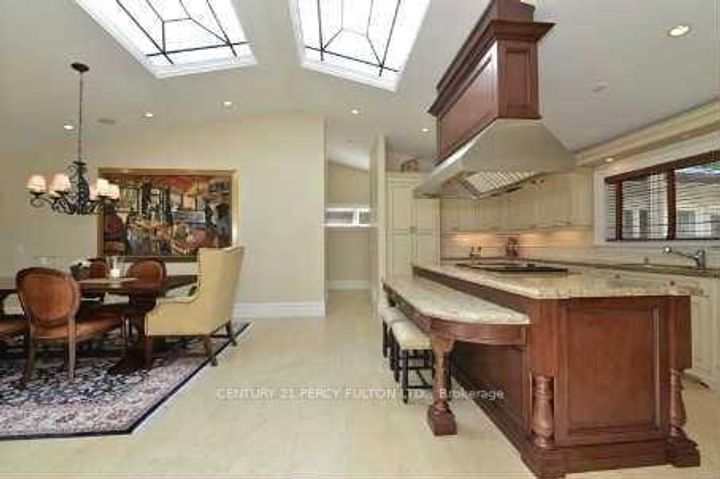 Photo 3 at 7 Valleyanna Drive, York Mills, Toronto