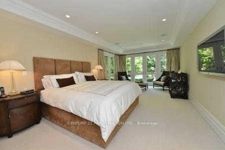 Photo 4 at 7 Valleyanna Drive, York Mills, Toronto