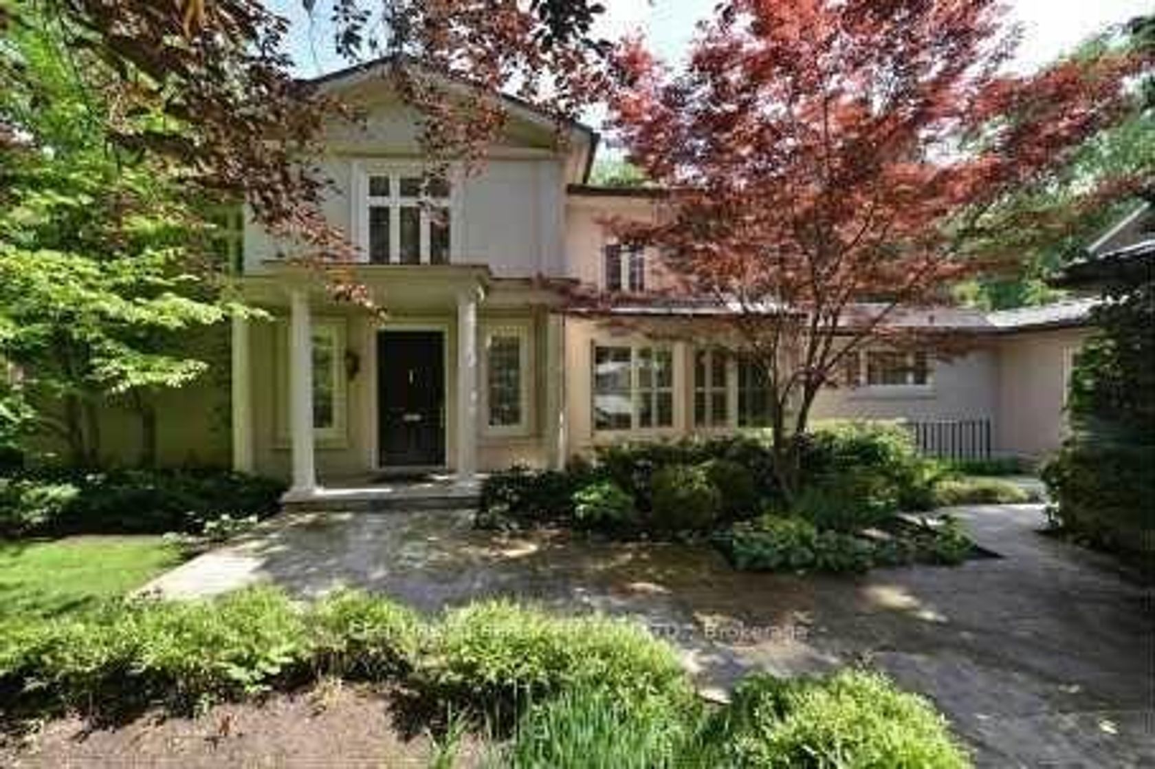 7 Valleyanna Drive, York Mills, Toronto 