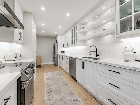 Photo 3 at 30 - 51 Broadfield Drive, Markland Wood, Toronto