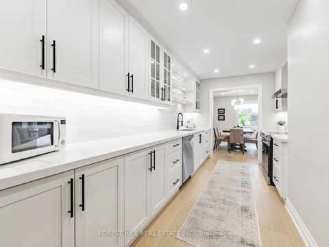 Photo 6 at 30 - 51 Broadfield Drive, Markland Wood, Toronto