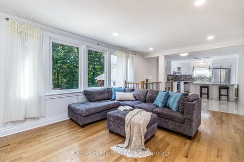 Photo 3 at 37 Cliffside Drive, Cliffside, Toronto