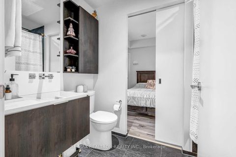 Photo 10 at 1311 - 101 Charles Street E, Yonge Corridor, Toronto Photo 10 at 1311 - 101 Charles Street E, Yonge Corridor, Toronto