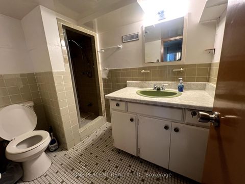 Photo 9 at 88 Cuffley Crescent N, CFB, Toronto