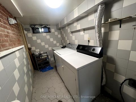 Photo 13 at 88 Cuffley Crescent N, CFB, Toronto