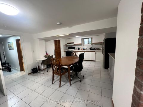 Photo 15 at 88 Cuffley Crescent N, CFB, Toronto