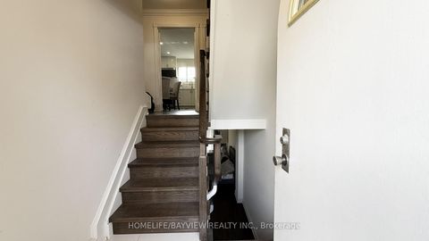 Photo 2 at 85 Crimson Millway, Windfields, Toronto