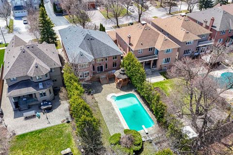 Photo 2 at 122 Arten Avenue, Mill Pond, Richmond Hill