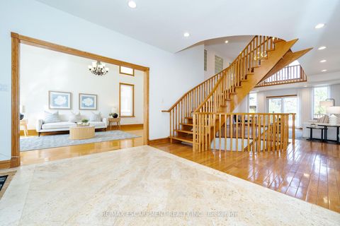 Photo 3 at 122 Arten Avenue, Mill Pond, Richmond Hill