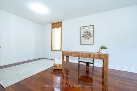 Photo 14 at 122 Arten Avenue, Mill Pond, Richmond Hill