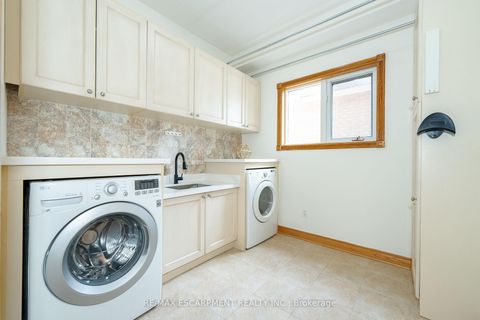 Photo 17 at 122 Arten Avenue, Mill Pond, Richmond Hill