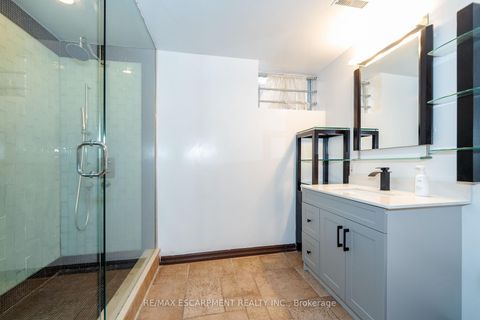 Photo 34 at 122 Arten Avenue, Mill Pond, Richmond Hill