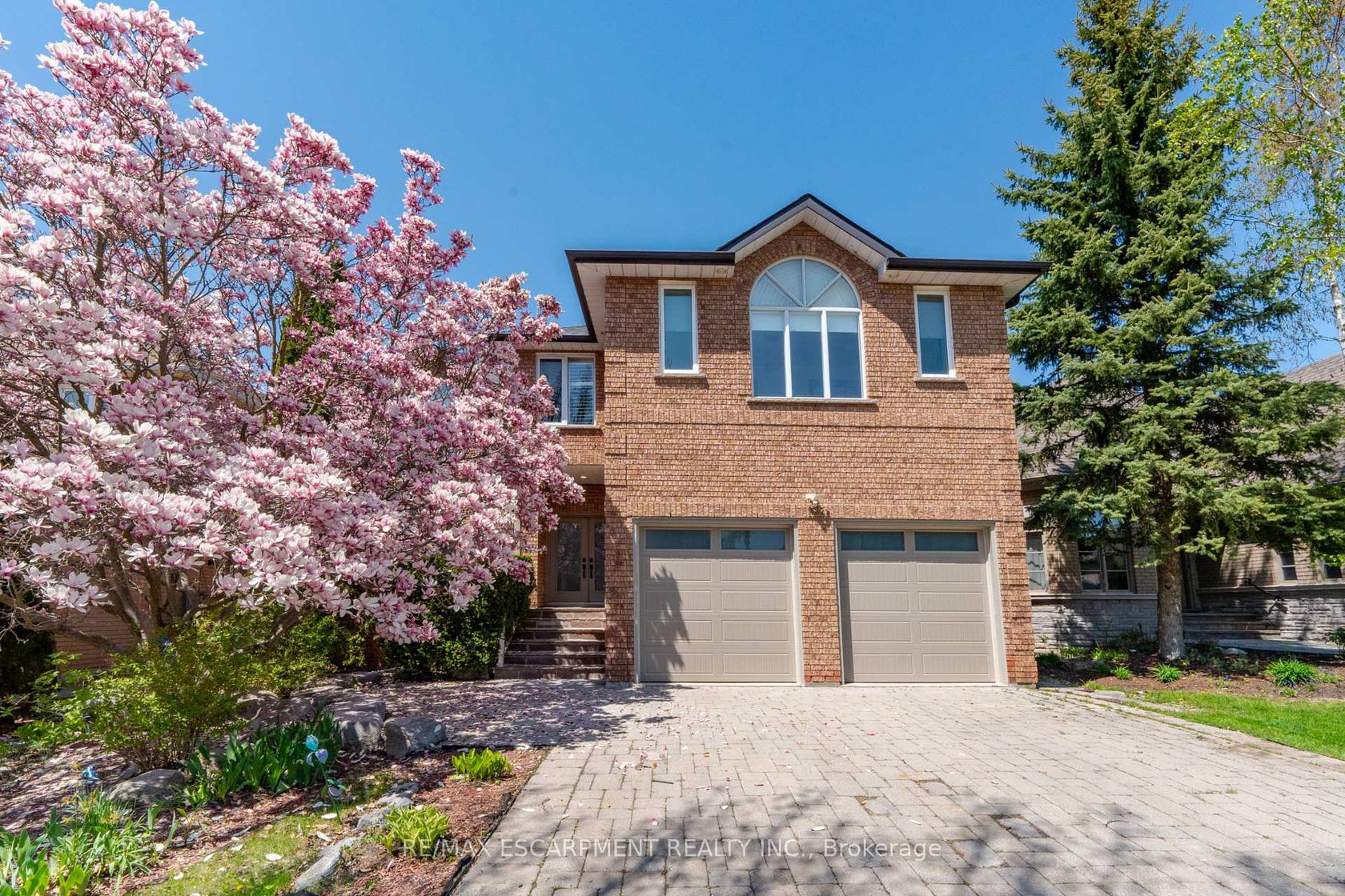 122 Arten Avenue, Mill Pond, Richmond Hill 