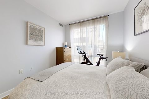 Photo 17 at 1402 - 85 Bloor Street E, Yonge Corridor, Toronto