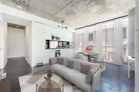 Photo 4 at 317 - 478 King Street W, Waterfront Communities C1, Toronto