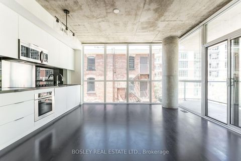 Photo 8 at 317 - 478 King Street W, Waterfront Communities C1, Toronto