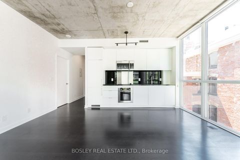 Photo 10 at 317 - 478 King Street W, Waterfront Communities C1, Toronto