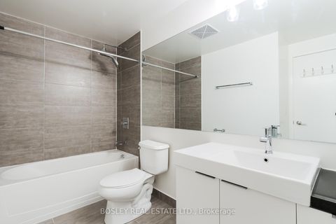 Photo 28 at 317 - 478 King Street W, Waterfront Communities C1, Toronto