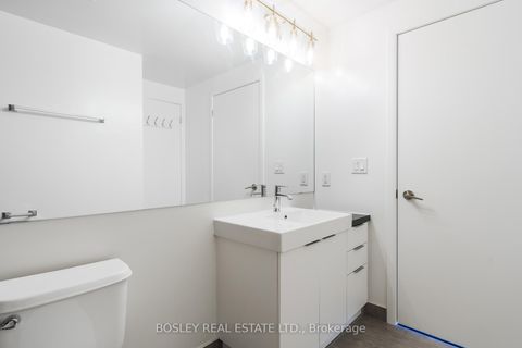 Photo 30 at 317 - 478 King Street W, Waterfront Communities C1, Toronto