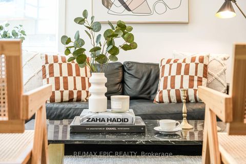 Photo 10 at TH16 - 165 Pears Avenue, Annex, Toronto