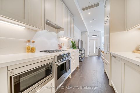 Photo 13 at TH16 - 165 Pears Avenue, Annex, Toronto