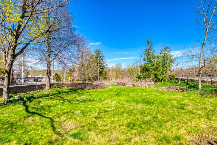 Photo 25 at 317 Queen Street S, Streetsville, Mississauga