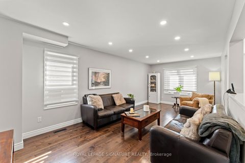 Photo 16 at 46 Marchwood Crescent, Harding, Richmond Hill