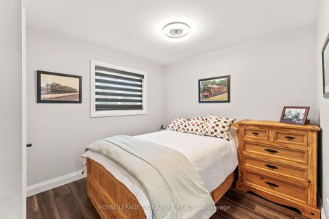 Photo 29 at 46 Marchwood Crescent, Harding, Richmond Hill
