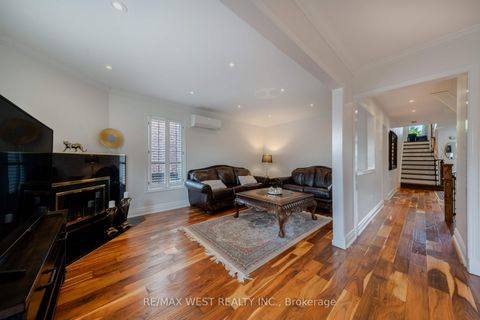 Photo 11 at 62 Briardale Place, Aurora Highlands, Aurora