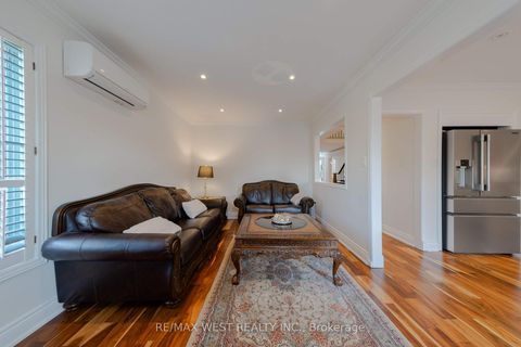 Photo 12 at 62 Briardale Place, Aurora Highlands, Aurora