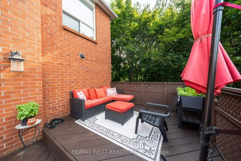 Photo 18 at 62 Briardale Place, Aurora Highlands, Aurora