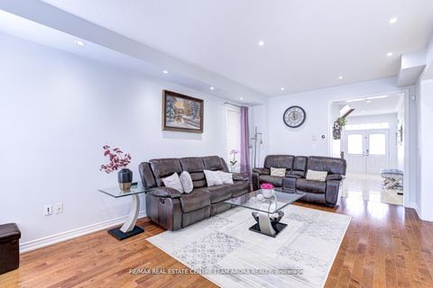 Photo 10 at 40 Killington Avenue, Kleinburg, Vaughan